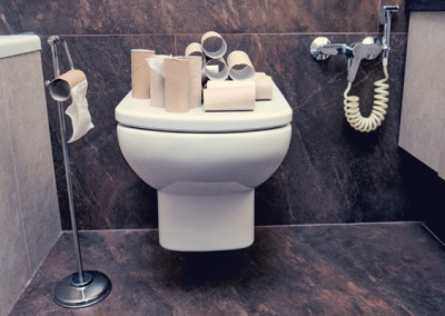 papel-higienico-entope-mesmo-o-que o-encanamento-aguenta